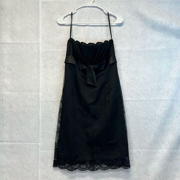WHITE HOUSE BLACK MARKET Dress Womens Size 4 Black Lace Lined Strapless Cocktail - Picture 1 of 12